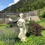 Schneiterhof - Der Frei-raum Neustift im Stubaital