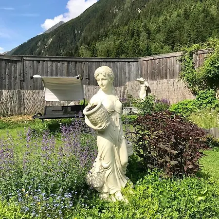 Schneiterhof - Der Frei-raum نيوستيف ام ستوبيتا