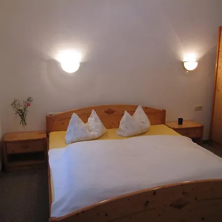 西纳特自由空间公寓